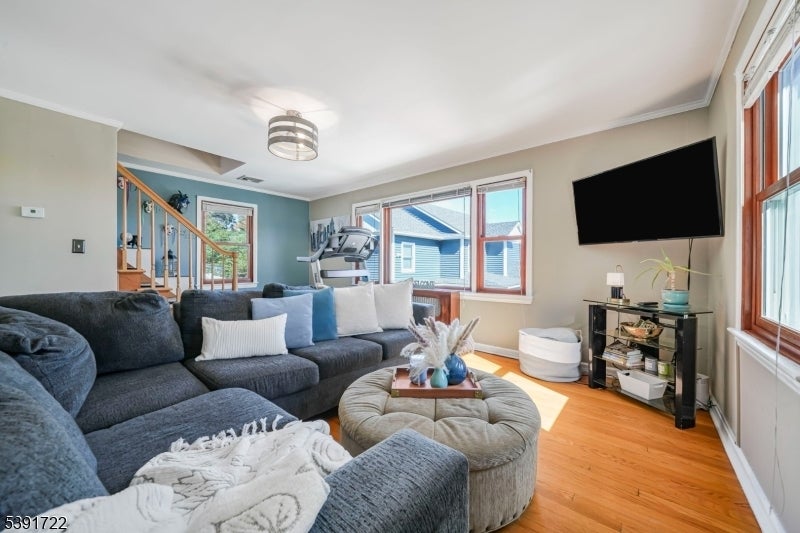 Photo of Listing #3992938