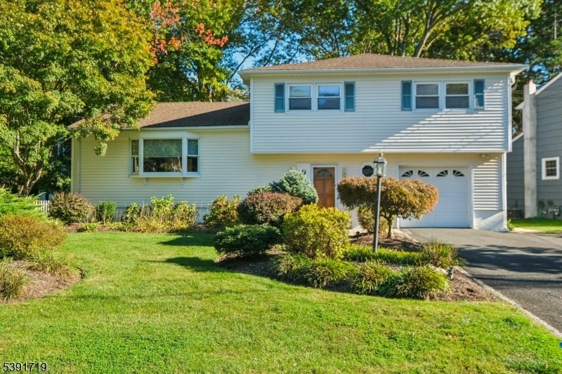 2 Glen Avenue, Summit City