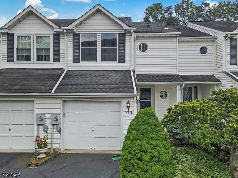 Photo of Listing #3993095