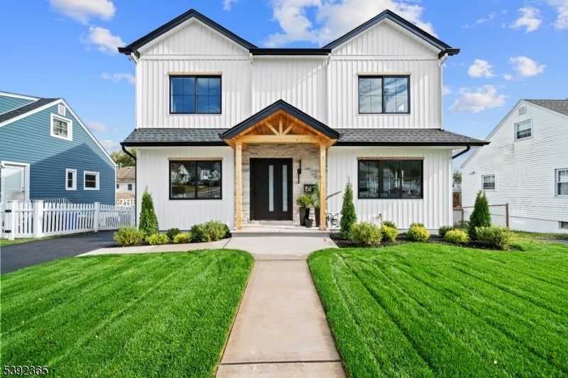 Photo of Listing #3993492