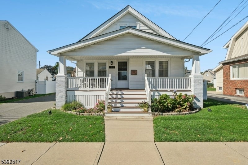 Photo of Listing #3993642