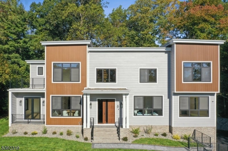 Photo of Listing #3993661