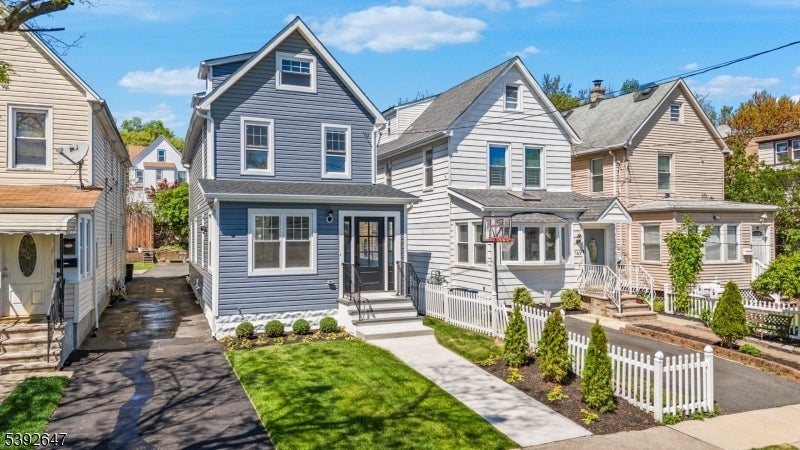 Photo of Listing #3993759