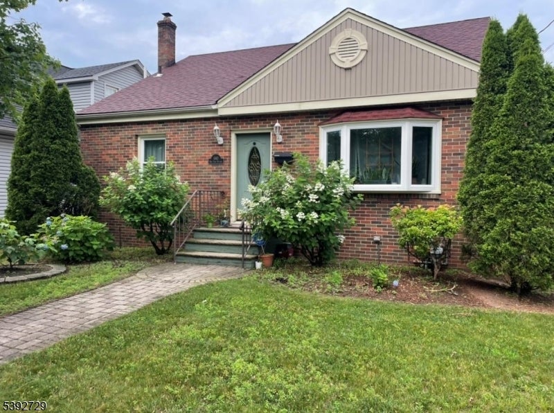 640 New York Avenue, Lyndhurst Twp.