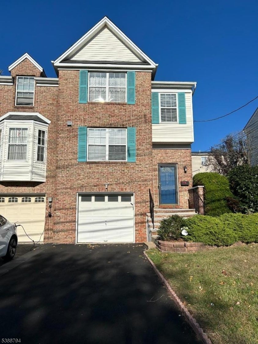 Photo of Listing #3994078