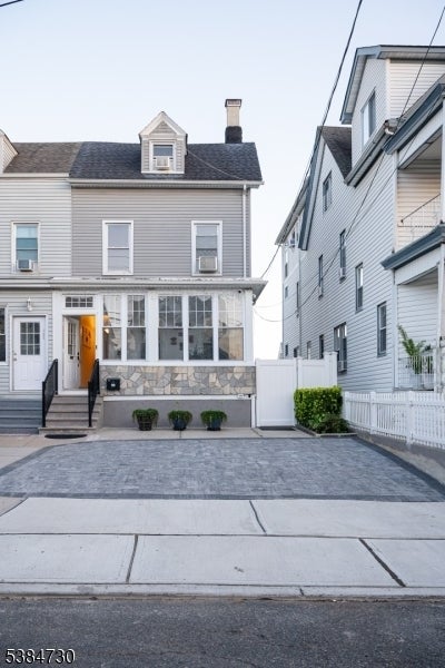 Photo of Listing #3994080