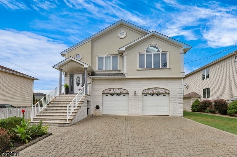 Photo of Listing #3994089