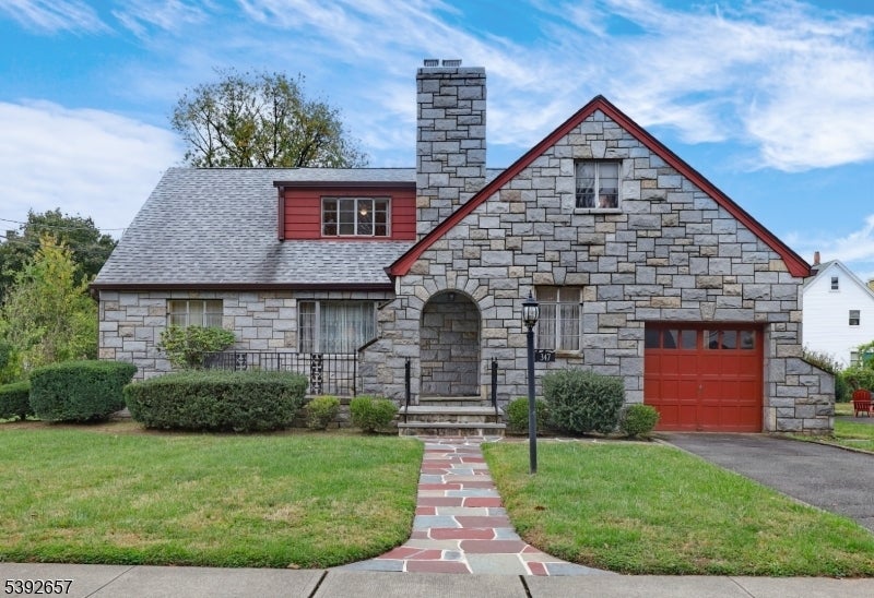 Photo of Listing #3994136