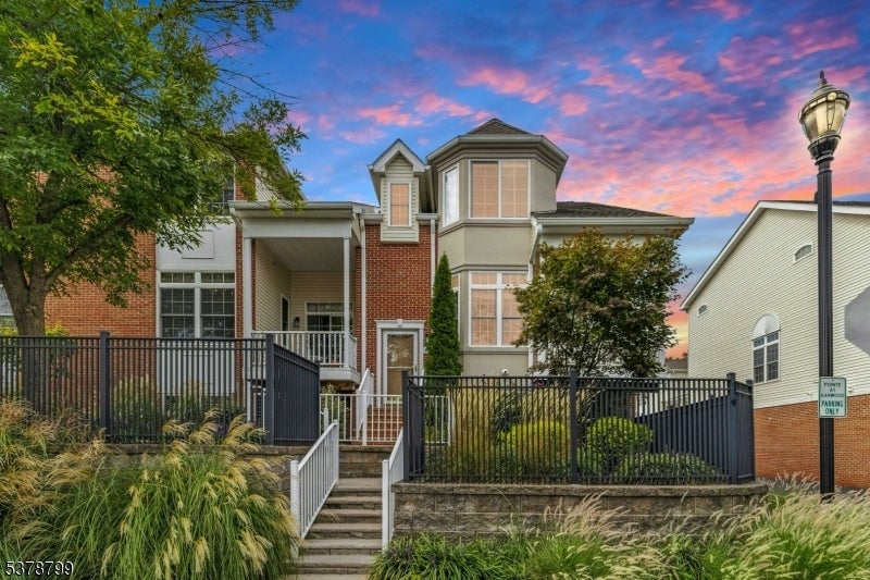 Photo of Listing #3994150