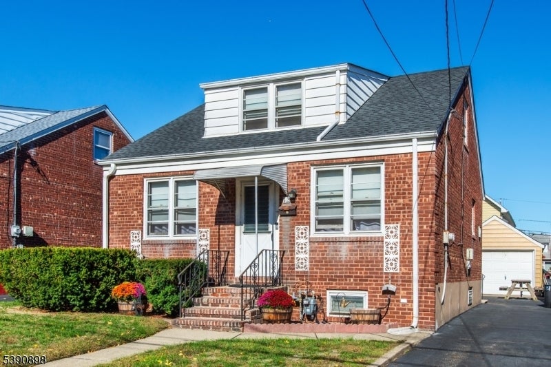 Photo of Listing #3994163