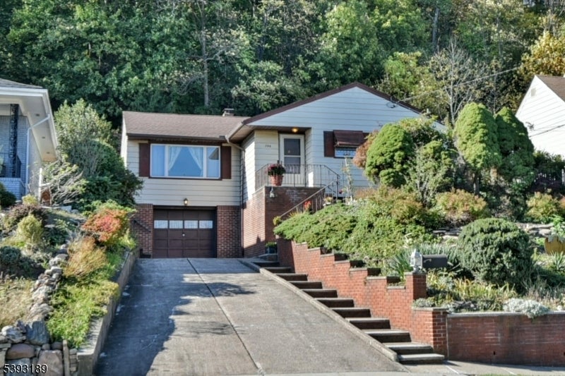 Photo of Listing #3994212