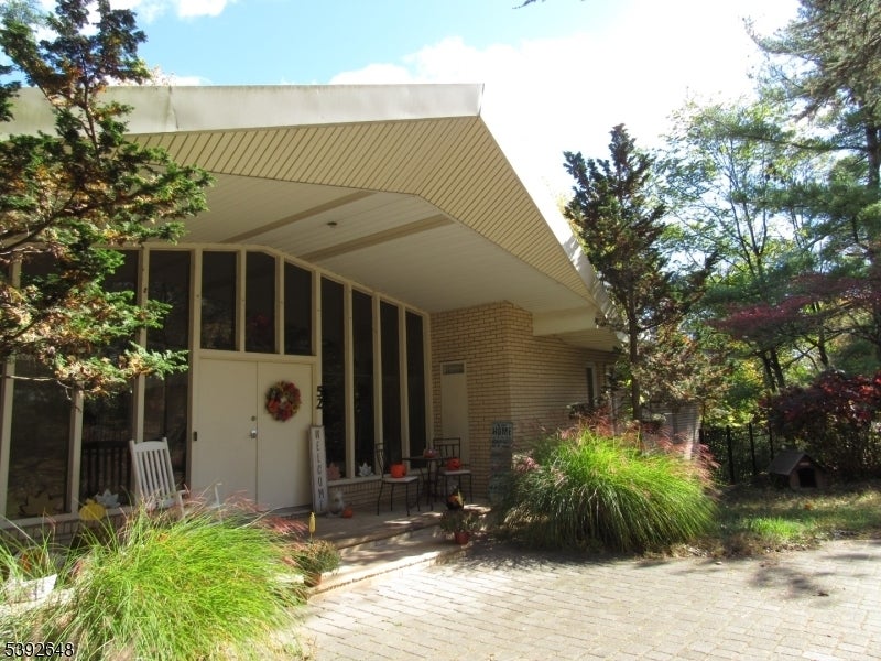 Photo of Listing #3994269