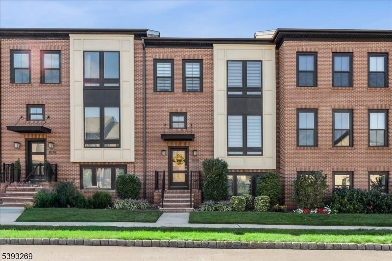 Photo of Listing #3994276