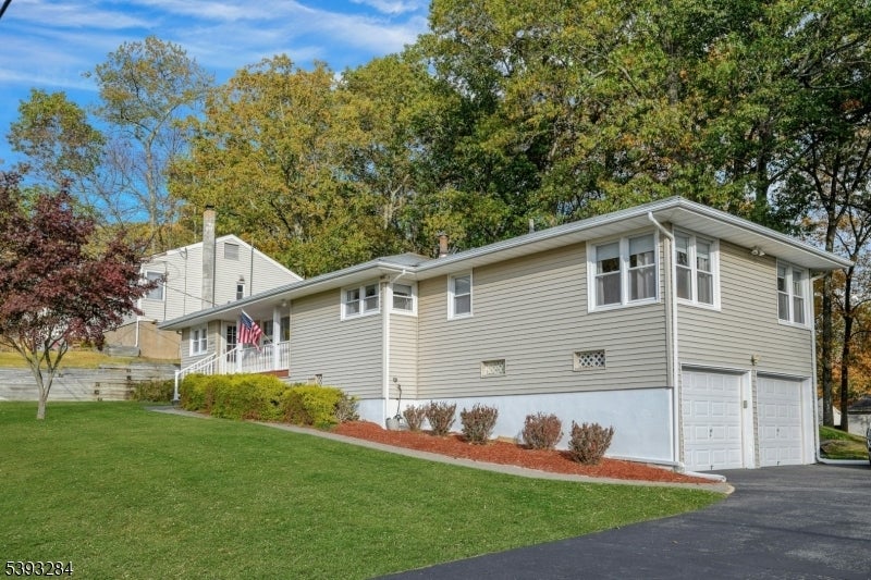 Photo of Listing #3994297