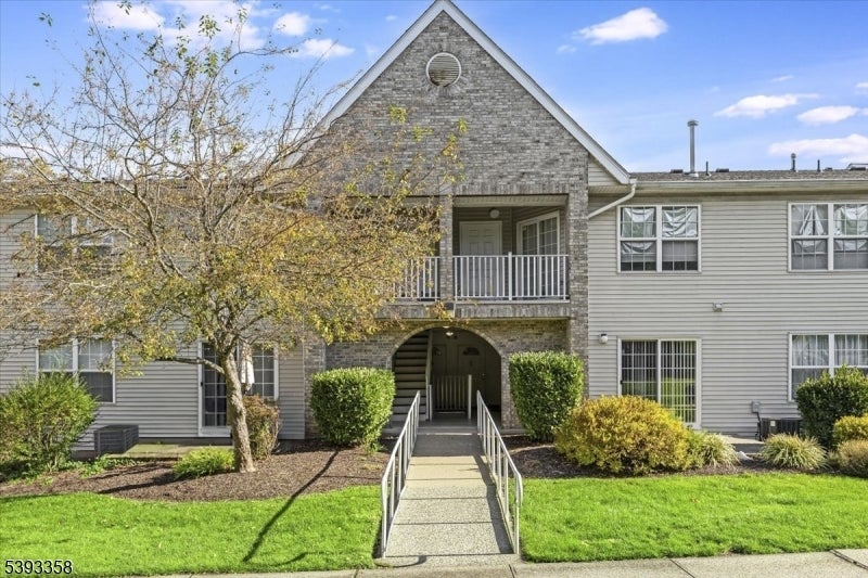 Photo of Listing #3994411