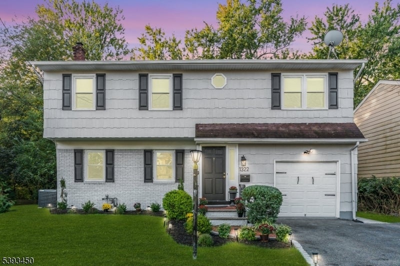 Photo of Listing #3994471