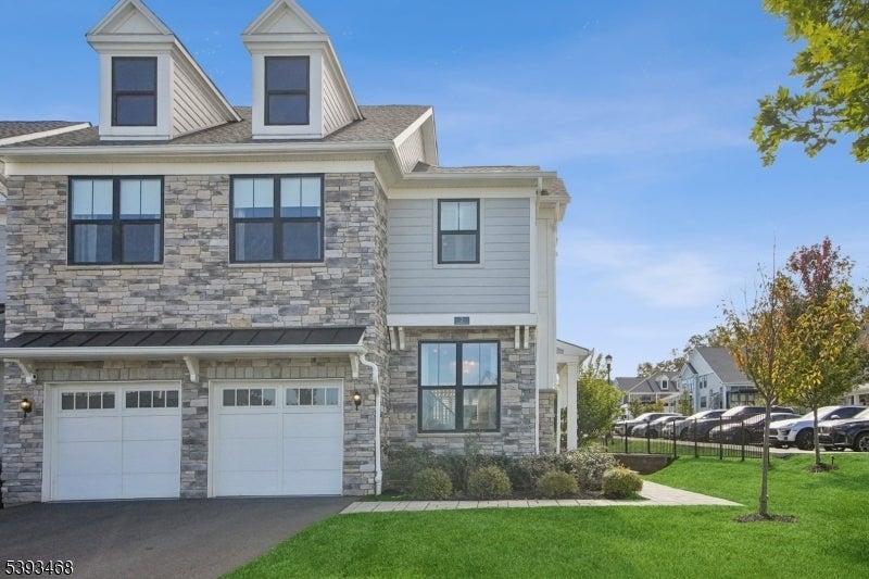 Photo of Listing #3994493