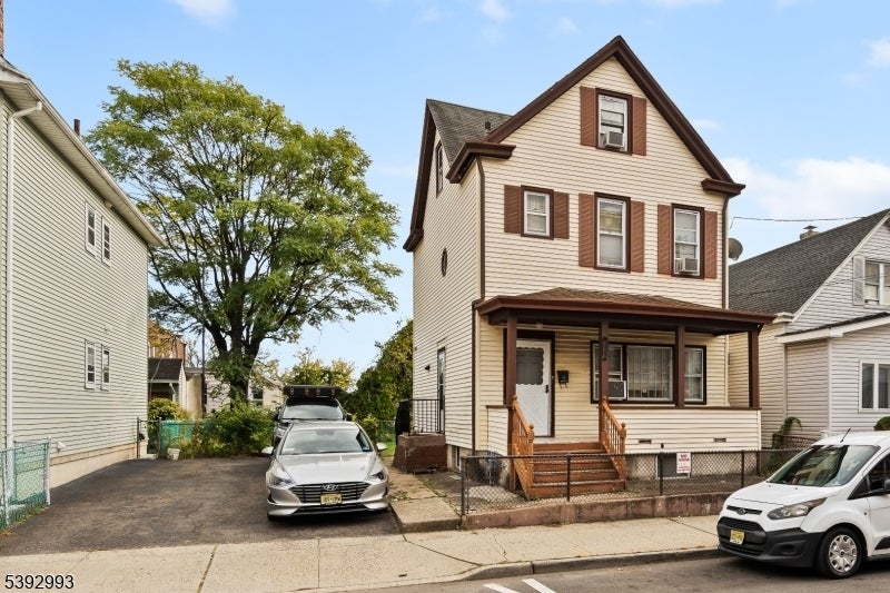 Photo of Listing #3994585