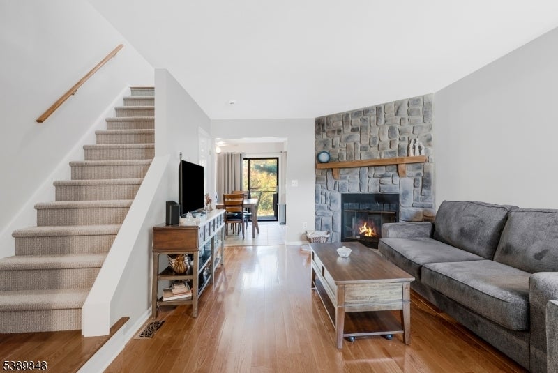 Photo of Listing #3994603