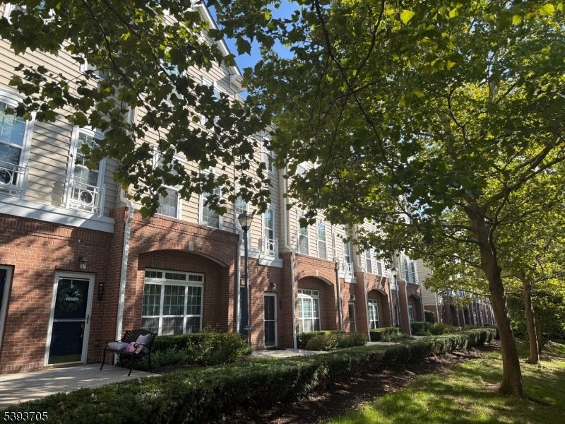 805 Deluca Road, Belleville Twp.