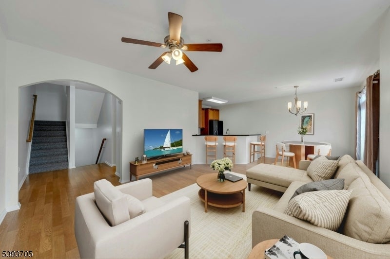 Photo of Listing #3994694