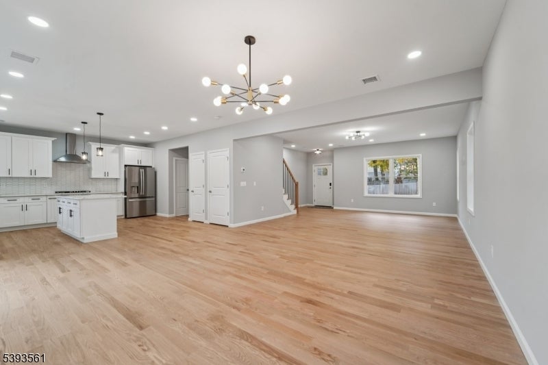 Photo of Listing #3994747