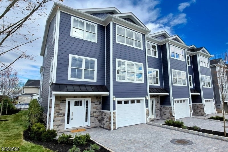 186 Canterbury Avenue, North Arlington Boro