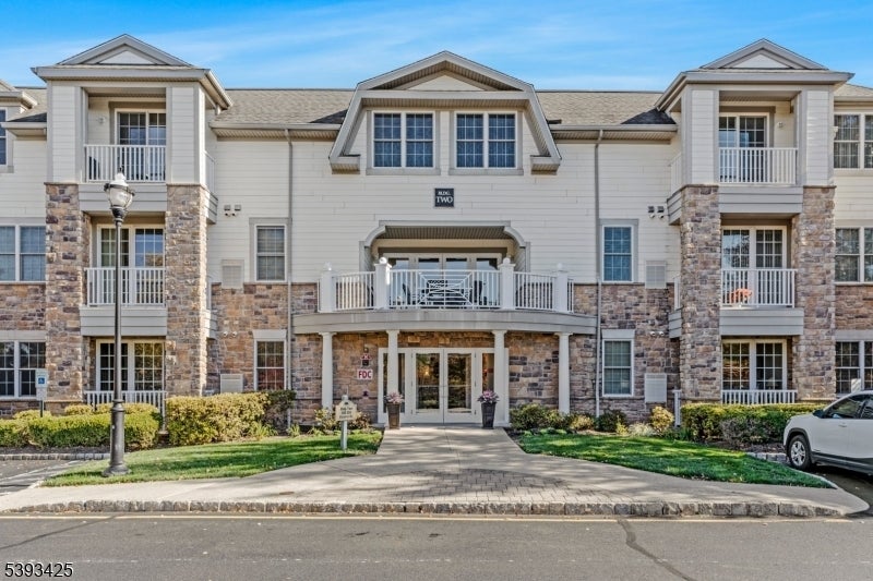 Photo of Listing #3995005