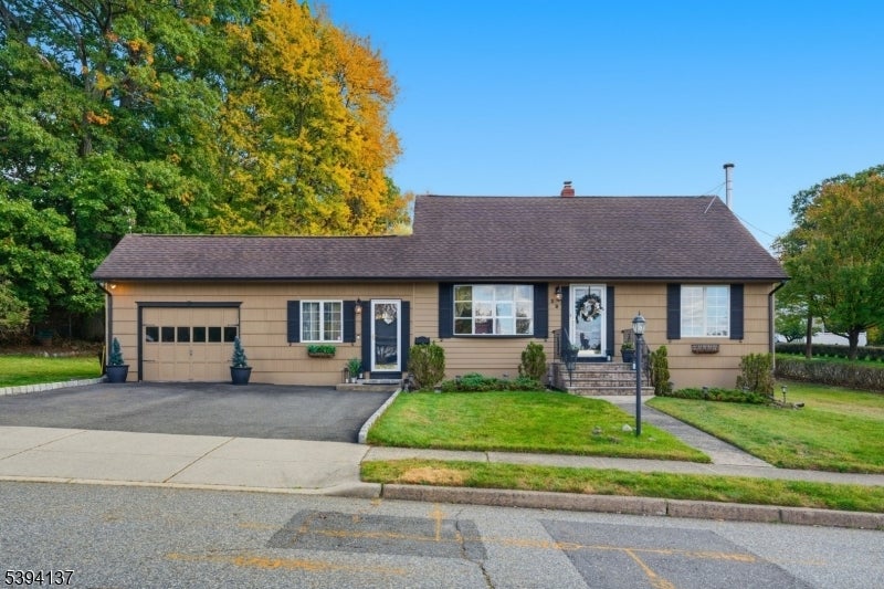 Photo of Listing #3995125