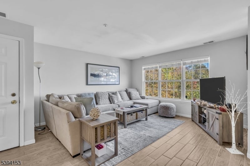 Photo of Listing #3995162