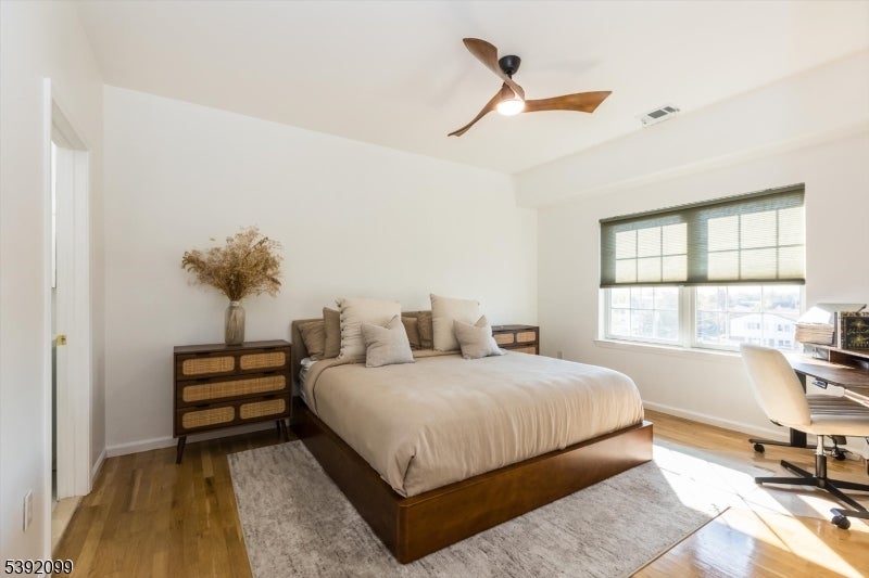 Photo of Listing #3995176