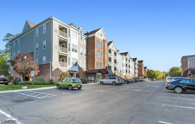 Photo of Listing #3995183