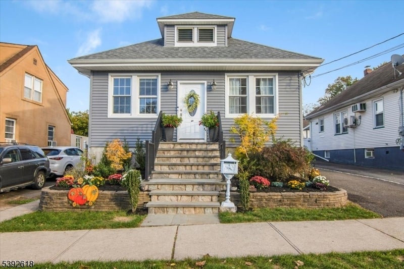 Photo of Listing #3995185