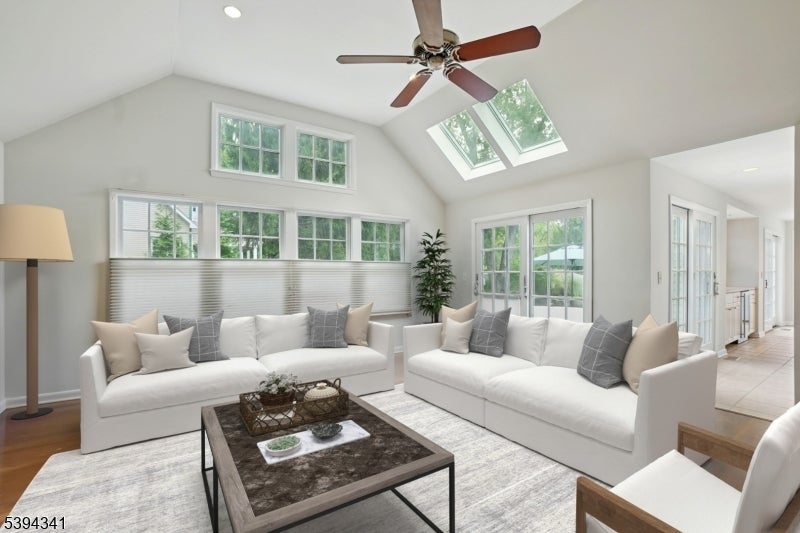 Photo of Listing #3995225