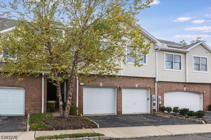 Photo of Listing #3995288