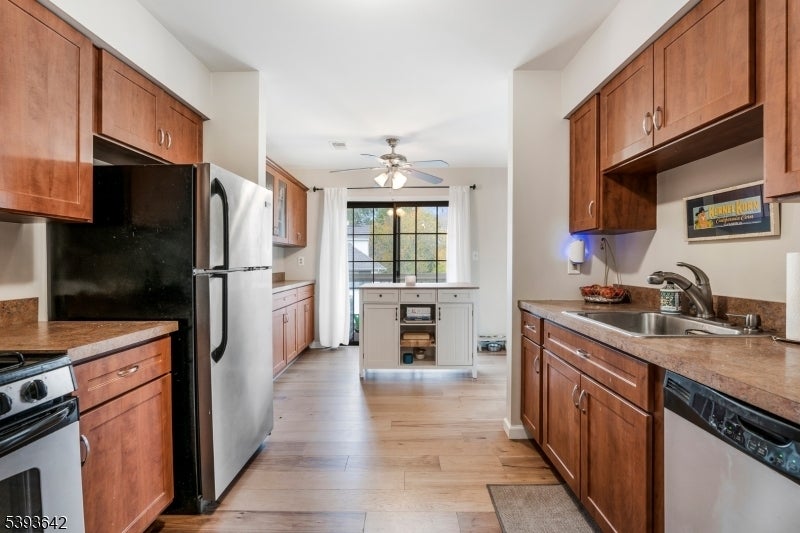 Photo of Listing #3995294