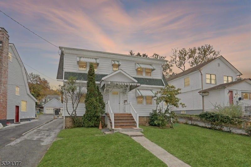 Photo of Listing #3995400