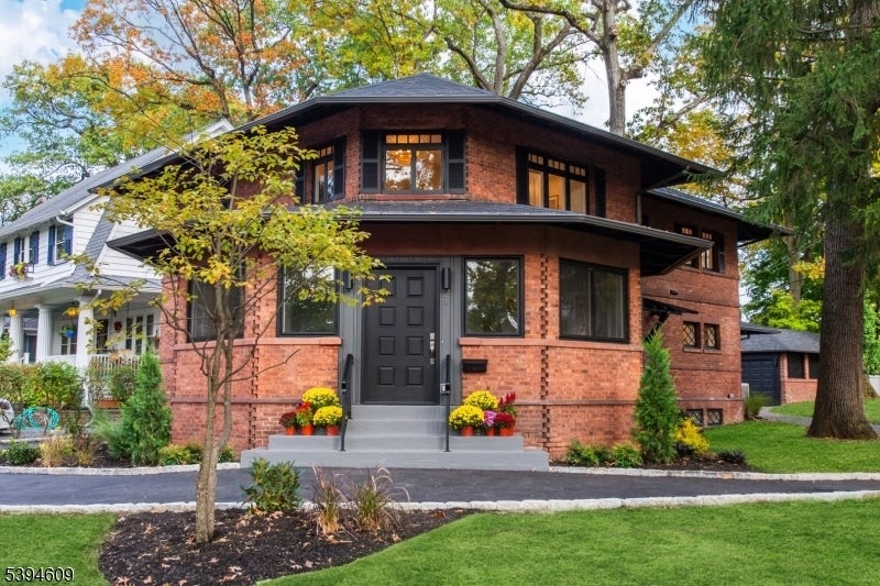 Photo of Listing #3995477