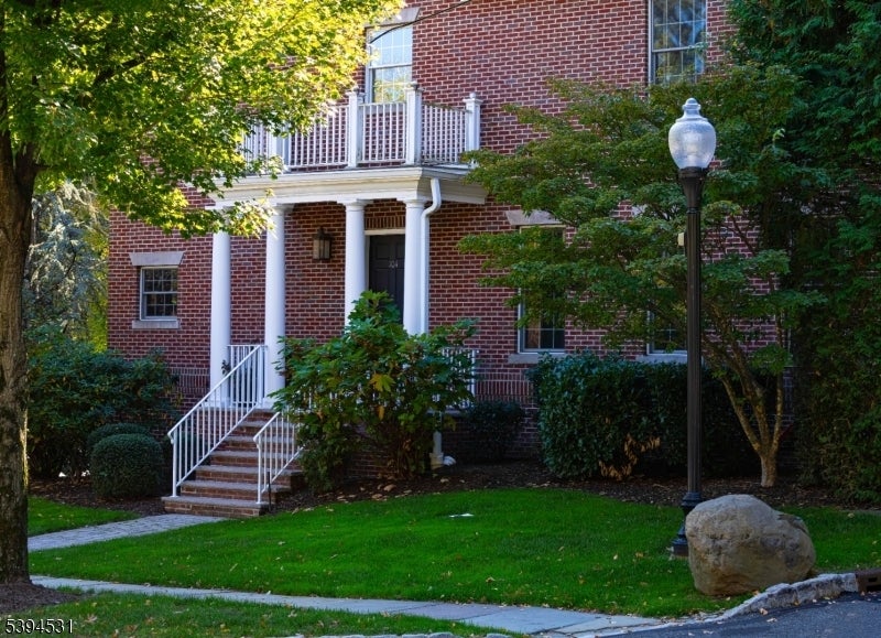 Photo of Listing #3995536