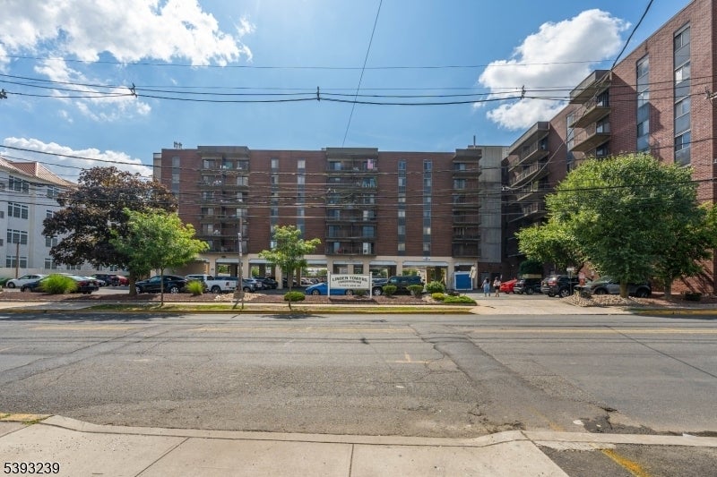 Photo of Listing #3995684