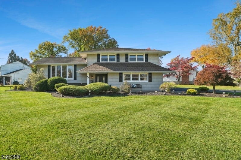 16 Jaclyn Drive, East Hanover Twp.