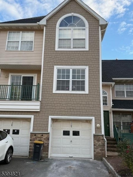 Photo of Listing #3995716