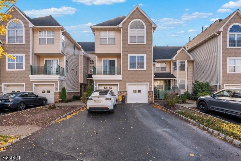 Photo of Listing #3995716