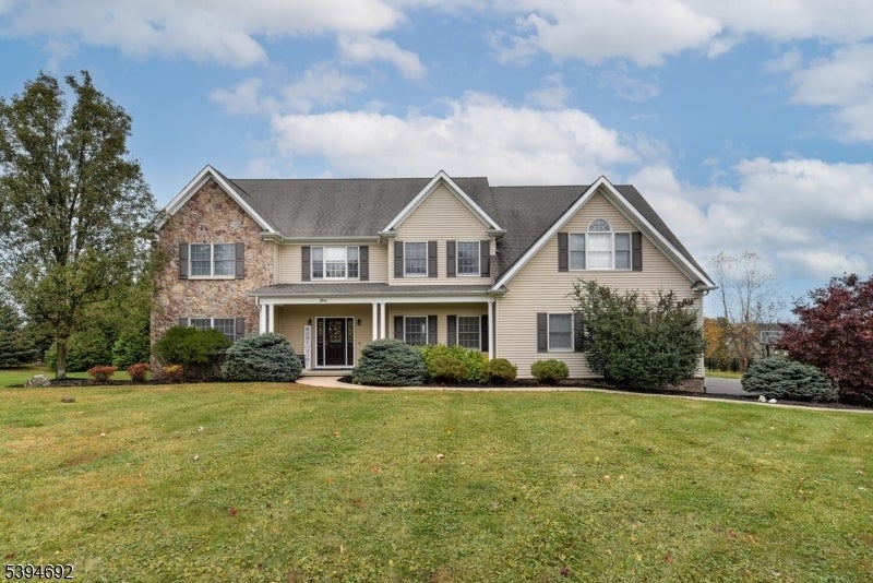 1 Dale Drive, Raritan Twp.