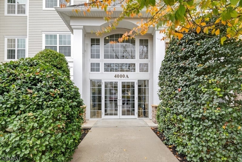 Photo of Listing #3995753