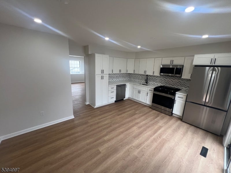 Photo of Listing #3995862