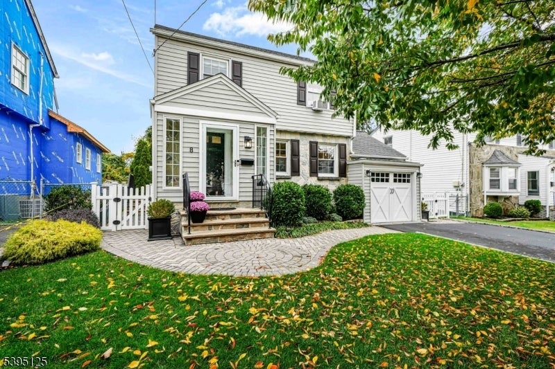 Photo of Listing #3995905