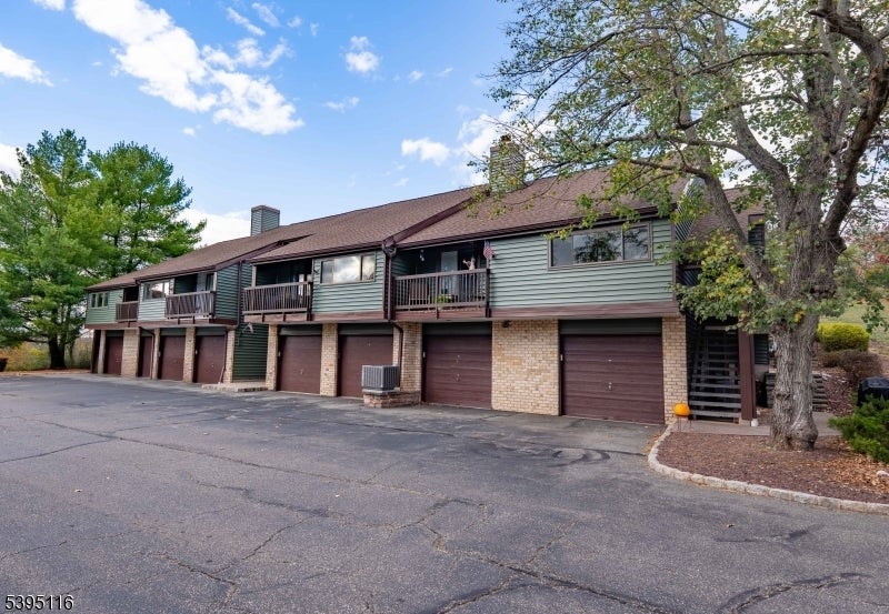 Photo of Listing #3995969