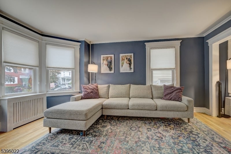 Photo of Listing #3996005