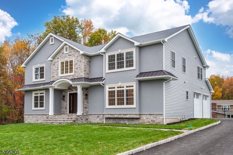 Photo of Listing #3996302